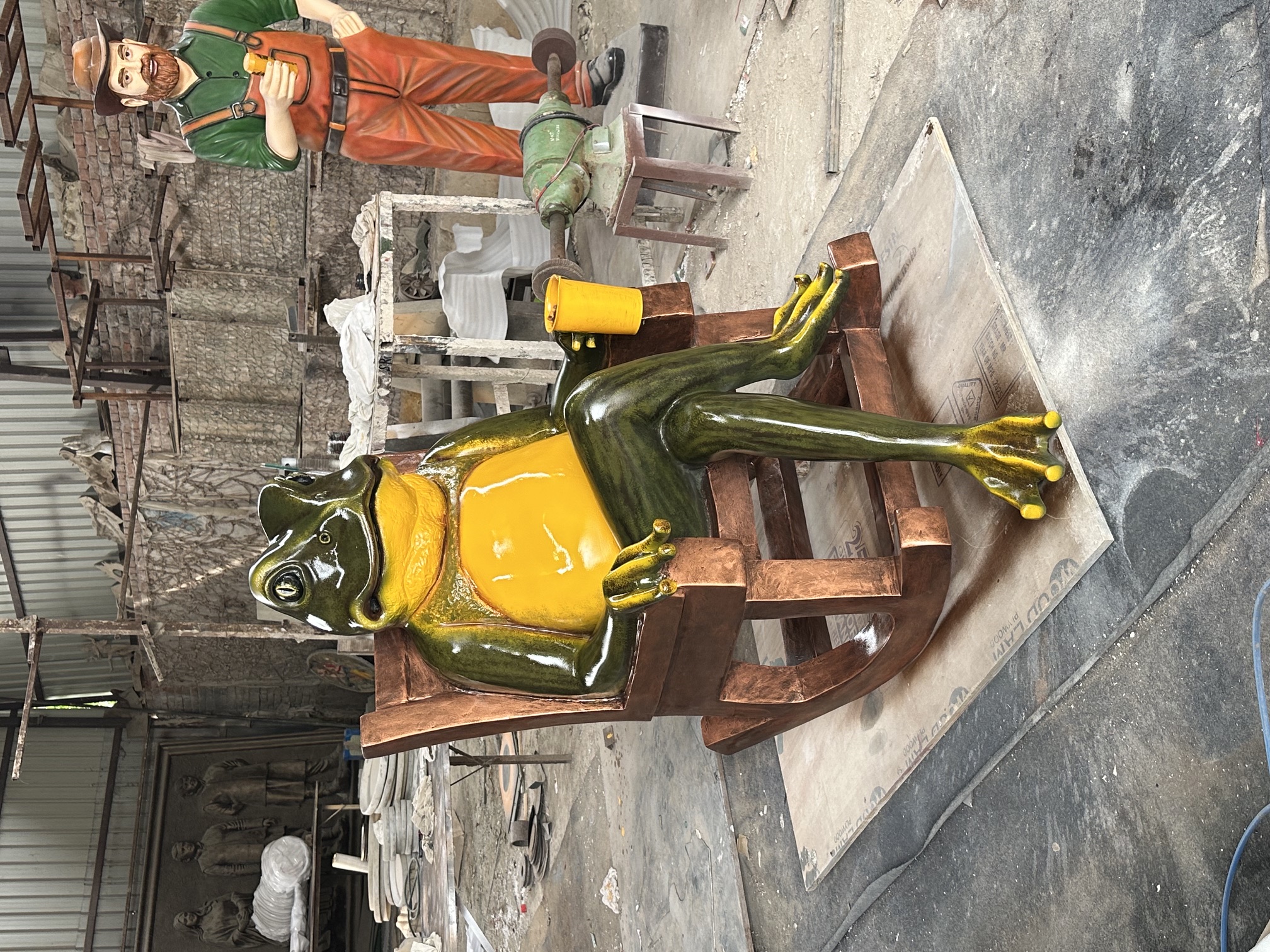 resin statue artist resin statue artist